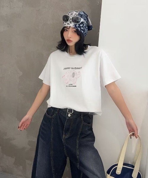 DIAVEL(ディアベル)の「ハッピーエレファント刺繍Tシャツ(Tシャツ/カットソー・レディース・ホワイト/ベージュ/ライトブルー・M)」の5枚目の写真