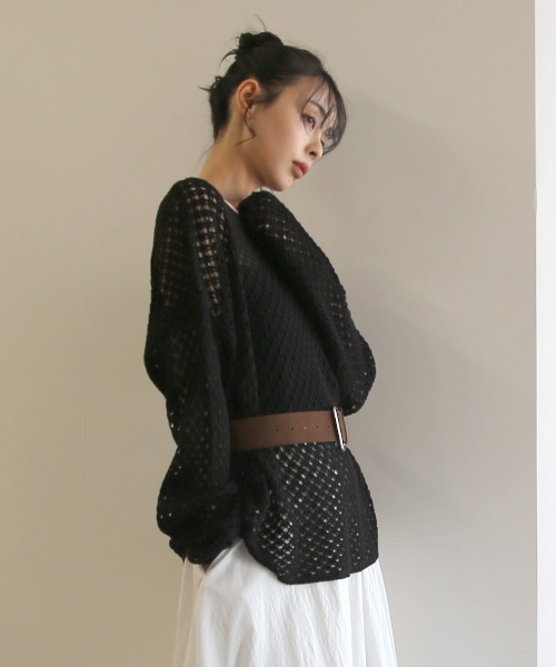 No one knows（ノーワンノーズ）の「ZOZO限定 透かし編みニットプルオーバー(インナーとベルト付き)3点セット（アンサンブル・レディース・ホワイト/ブラック・FREE）」の14枚目の写真