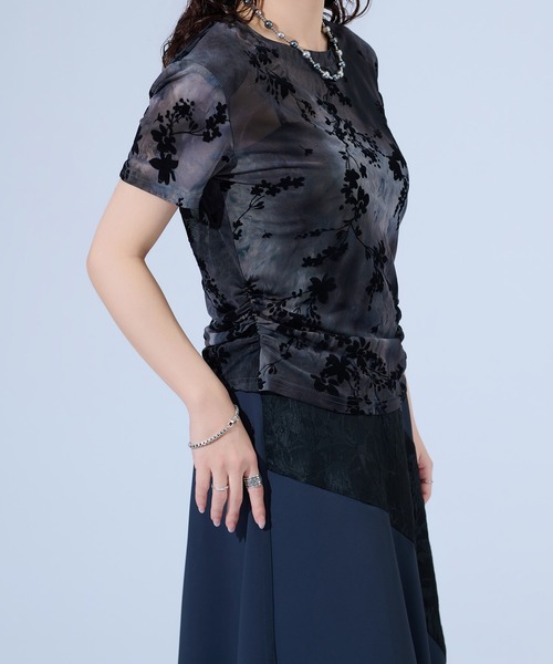 Ellno de Mavie(エルノデメヴィ)の「オパールベロアシアートップス/肩パッド付き(Tシャツ/カットソー・レディース・ブラック系その他/ブルー系その他・FREE)」の8枚目の写真