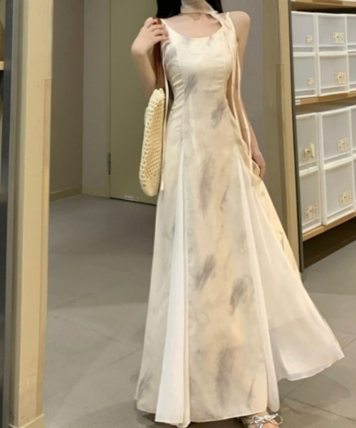 AMAJI（アマジ）の「水墨柄 キャミソールワンピース（ワンピース・レディース・ベージュ・SMALL/MEDIUM/LARGE/X-LARGE）」の3枚目の写真