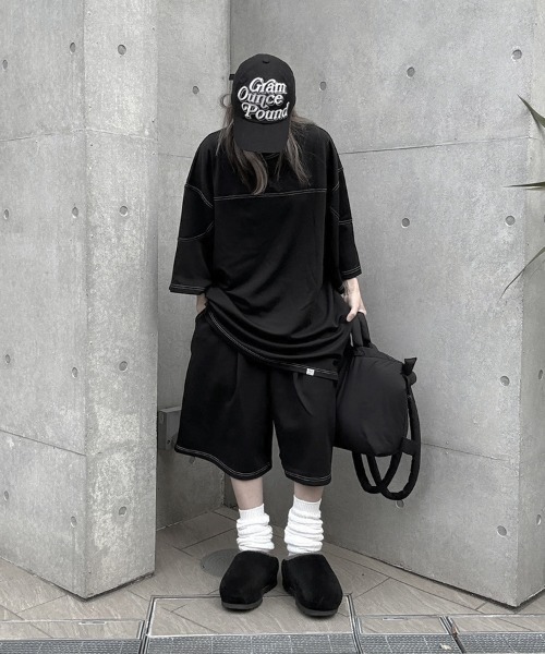 YACA(ヤーカ)の「Out Stitch Over T-shirt/アウトステッチオーバーTシャツ(Tシャツ/カットソー・レディース・ブラック・FREE)」の11枚目の写真