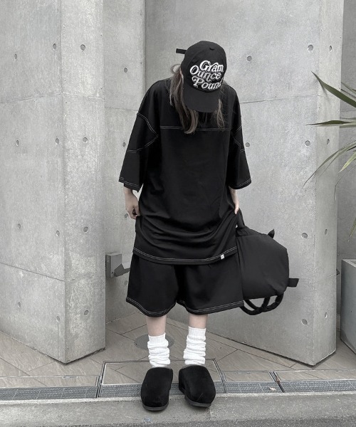 YACA(ヤーカ)の「Out Stitch Over T-shirt/アウトステッチオーバーTシャツ(Tシャツ/カットソー・レディース・ブラック・FREE)」の12枚目の写真