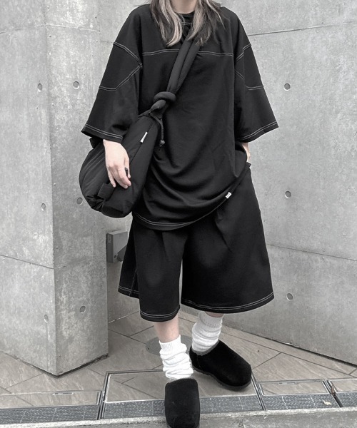 YACA(ヤーカ)の「Out Stitch Over T-shirt/アウトステッチオーバーTシャツ(Tシャツ/カットソー・レディース・ブラック・FREE)」の13枚目の写真