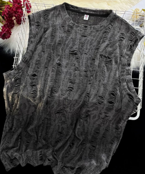 NOVESSEL(ノベセル)の「『NOVESSEL/ノベセル』クラッシュ加工ノースリーブ 【CN】(Tシャツ/カットソー・メンズ・グレー・XL/L)」の1枚目の写真