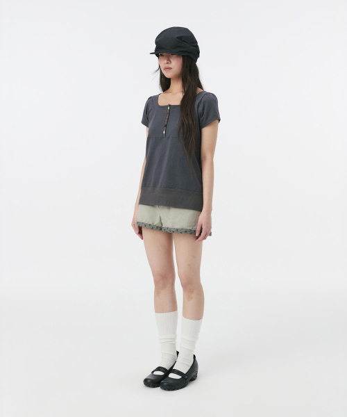 OHESHIO(オヘシオ)の「FLORAL DETAIL COTTON SHORTS, KHAKI GRAY(その他パンツ・レディース・その他・1/2)」の7枚目の写真