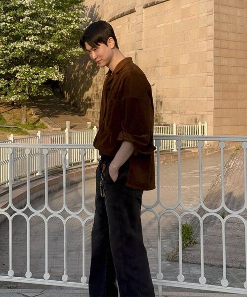 MISEKISEOUL MEN(ミセキソウルメンズ)の「Stitch semi wide jeans BLACK(デニムパンツ・メンズ・その他・1/2/3)」の5枚目の写真