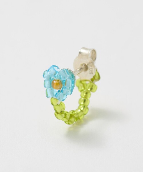 Steven Alan(スティーブンアラン)の「<Pura Utz>BLUE FLOR HUGGIE/ピアス(ピアス(片耳用)・レディース・ライトブルー・FREE)」の2枚目の写真