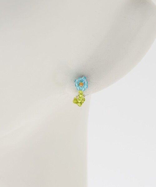 Steven Alan(スティーブンアラン)の「<Pura Utz>BLUE FLOR HUGGIE/ピアス(ピアス(片耳用)・レディース・ライトブルー・FREE)」の8枚目の写真
