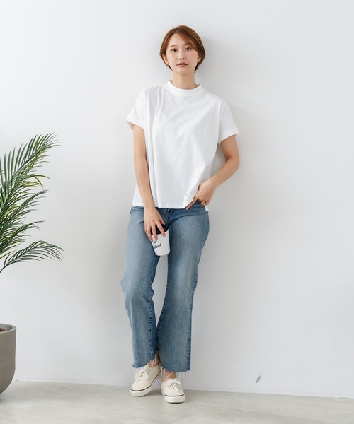 fort point(フォーポイント)の「【C-FORTPOINT/フォートポイント】【ストレッチ性抜群の冷感素材を使用】フレンチスリーブ モックネックTシャツ プチハイネック プルオーバー 接触冷感 涼しい 二の腕カバー サイドスリット(Tシャツ/カットソー・レディース・ライトグレー/ブラック/ブラウン/オフホワイト/グリーン・FREE)」の8枚目の写真