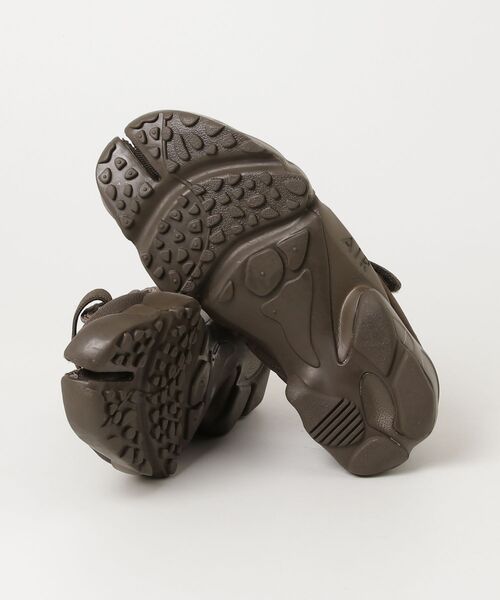 NIKE(ナイキ)の「NIKE/AIR RIFT(スニーカー・レディース・ブラウン・25cm/24cm/23cm)」の3枚目の写真