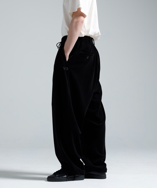 Y-3(ワイスリー)の「Y-3 VELVET CORDUROY TAPERED PANTS(その他パンツ・メンズ・ブラック・LARGE/X-LARGE/X-SMALL/SMALL/MEDIUM)」の2枚目の写真