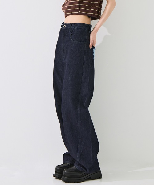 STUDIOUS(ステュディオス)の「【STUDIOUS/ステュディオス】Damaged Barrel Leg Jeans/ダメージバレルレッグジーンズ/美脚デニム/小尻効果(デニムパンツ・レディース・インディゴブルー・2/1)」の8枚目の写真