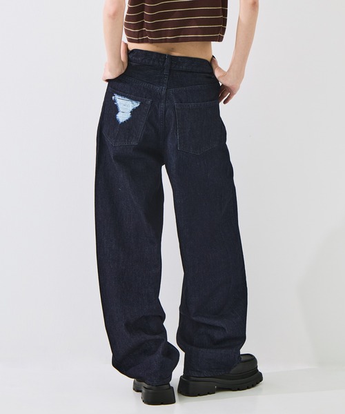 STUDIOUS(ステュディオス)の「【STUDIOUS/ステュディオス】Damaged Barrel Leg Jeans/ダメージバレルレッグジーンズ/美脚デニム/小尻効果(デニムパンツ・レディース・インディゴブルー・2/1)」の9枚目の写真