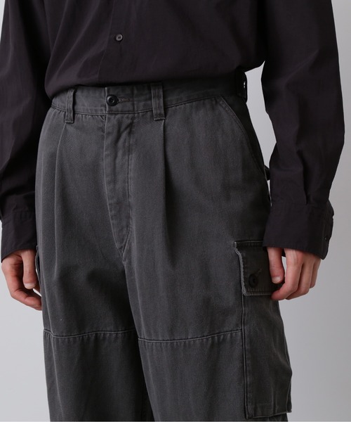 YLEVE(イレーヴ)の「YLEVE / COTTON TWILL PIGMENT OVERDYE TROUSERS(その他パンツ・メンズ・グレー・4/3)」の7枚目の写真