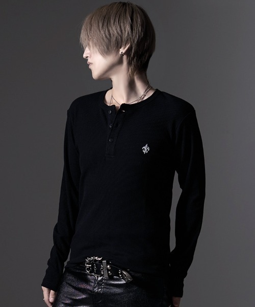 RUDOL(ルドル)の「『RUDOL/ルドル』1P刺しゅうワッフルヘンリーTシャツ(Tシャツ/カットソー・メンズ・ブラック/ホワイト・L/M)」の3枚目の写真