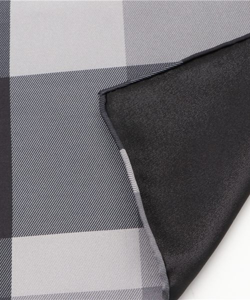 BLACK LABEL CRESTBRIDGE（ブラックレーベル・クレストブリッジ）の「クレストブリッジチェック　チーフ（ネクタイ・メンズ・ネイビー/レッド/ブラック・X）」の4枚目の写真