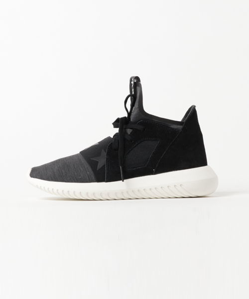 adidas（アディダス）の「【adidas Originals by Rita Ora】 [TUBULAR DEFIANT W]（スニーカー・レディース・ブラック・24.0cm/24.5cm/25.5cm/22.5cm/23.5cm/25.0cm/22.0cm/23.0cm）」の2枚目の写真