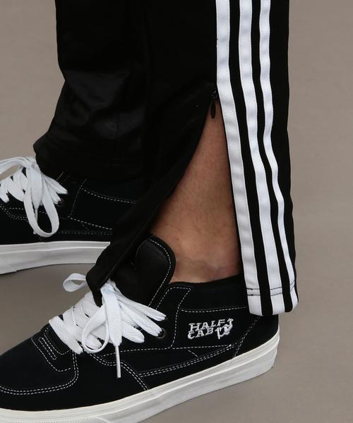 adidas Originals(アディダスオリジナルス)の「【別注】 <adidas Originals(アディダス)> TAPERED TRACK PANTS/パンツ ◆(その他パンツ・メンズ・ブラック/ネイビー・MEDIUM/X-LARGE/LARGE/XO)」の9枚目の写真