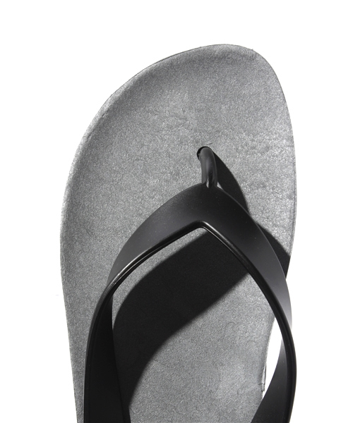 alcali（アルカリ）の「HENRY&HENRY /  ビーチサンダル(FLIPPER)（サンダル・メンズ・ホワイト/ブラック/グリーン/イエロー/レッド/シルバー・2/3）」の9枚目の写真