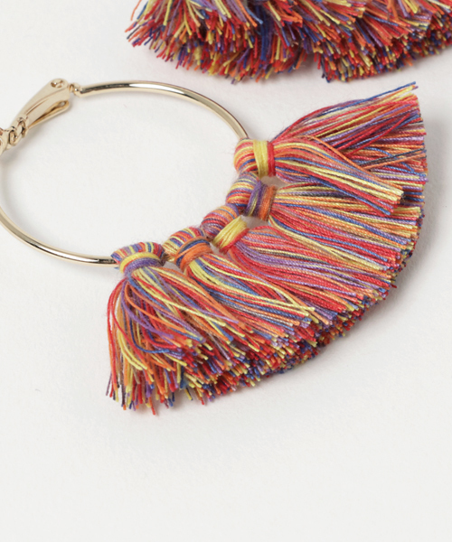 Me%（ミィパーセント）の「フリンジフープイヤリング 768911（イヤリング・レディース・その他/その他1・FREE）」の3枚目の写真