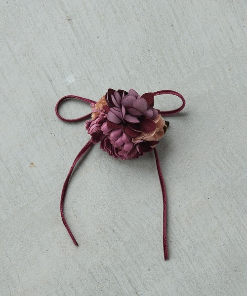 m.soeur（エムスール）の「デイジーとあじさいの小さなコサージュ＊（ブローチ/コサージュ・レディース・ブルー/ホワイト/ブラック/グリーン/イエロー/ピンク・FREE）」の6枚目の写真