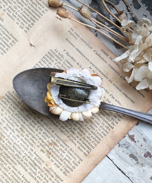 m.soeur（エムスール）の「デイジーとあじさいの小さなコサージュ＊（ブローチ/コサージュ・レディース・ブルー/ホワイト/ブラック/グリーン/イエロー/ピンク・FREE）」の17枚目の写真