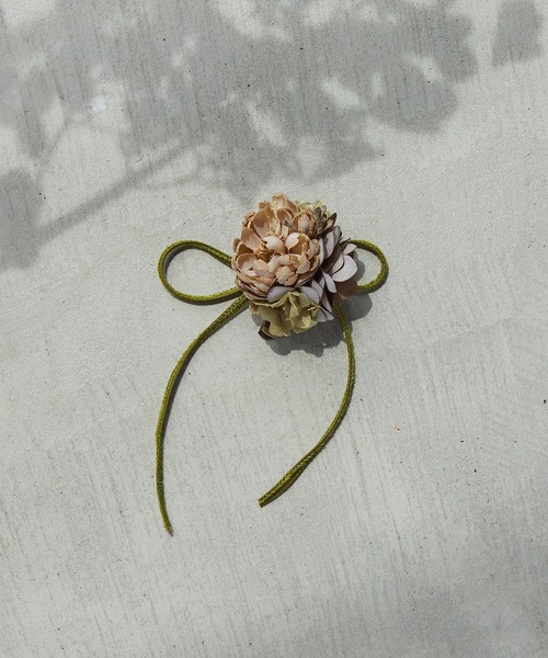 m.soeur（エムスール）の「デイジーとあじさいの小さなコサージュ＊（ブローチ/コサージュ・レディース・ブルー/ホワイト/ブラック/グリーン/イエロー/ピンク・FREE）」の9枚目の写真