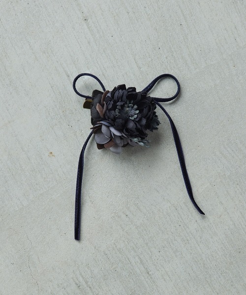 m.soeur（エムスール）の「デイジーとあじさいの小さなコサージュ＊（ブローチ/コサージュ・レディース・ブルー/ホワイト/ブラック/グリーン/イエロー/ピンク・FREE）」の8枚目の写真