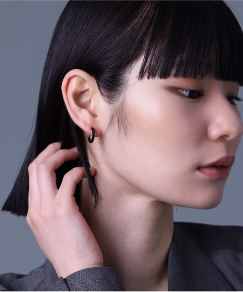 LION HEART(ライオンハート)の「【限定展開】“LH-1”プレーンフープピアス/サージカルステンレス(金属アレルギー対応)【LION HEART / ライオンハート】(ピアス(片耳用)・メンズ・ブラック系その他2/シルバー系その他2/ゴールド系その他2/ブラック系その他/シルバー系その他/ゴールド系その他/シルバー系その他3/ブラック系その他3/ゴールド系その他3・L/M/S)」の19枚目の写真