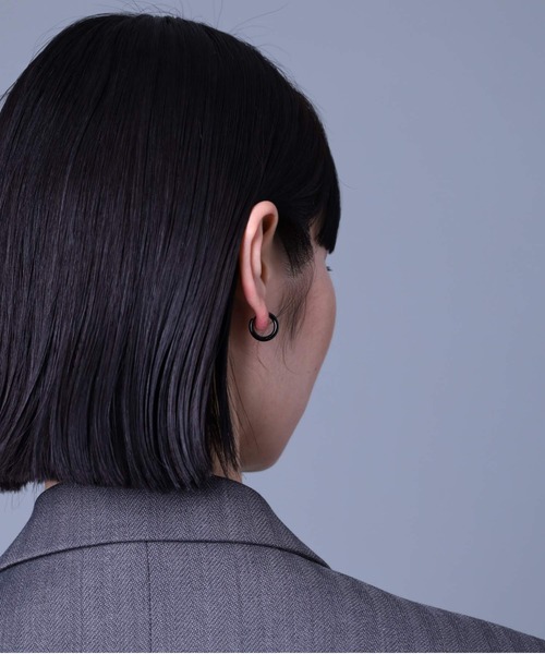 LION HEART(ライオンハート)の「【限定展開】“LH-1”プレーンフープピアス/サージカルステンレス(金属アレルギー対応)【LION HEART / ライオンハート】(ピアス(片耳用)・メンズ・ブラック系その他2/シルバー系その他2/ゴールド系その他2/ブラック系その他/シルバー系その他/ゴールド系その他/シルバー系その他3/ブラック系その他3/ゴールド系その他3・L/M/S)」の17枚目の写真