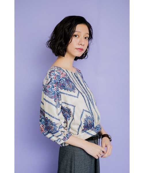 TEVALT（ヴァレット）の「ボリュームスリーブ　ショート丈　ブラウス [別注プリント]（シャツ/ブラウス・レディース・ダークグリーン/ベージュ・38）」の9枚目の写真