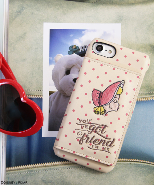 Disney(ディズニー)の「トイ・ストーリー / クローズポイントiPhoneケース(スマホケース/カバー・レディース・アイボリー/マスタード・FREE)」の2枚目の写真