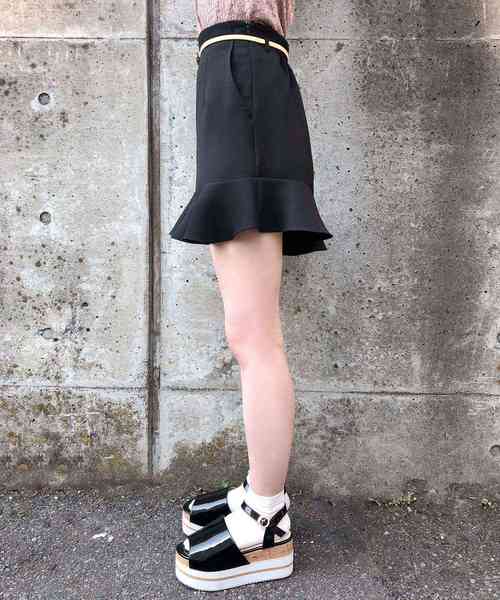 one after another NICE CLAUP（ワンアフターアナザーナイスクラップ）の「ベルト付きフリルショートパンツ（その他パンツ・レディース・ブラック/ブラウン/チェック・FREE）」の9枚目の写真