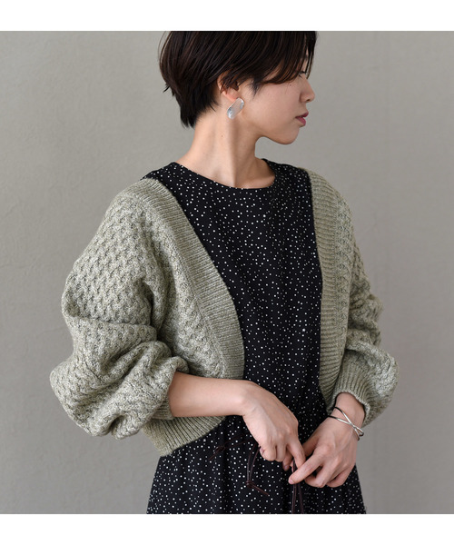 LHELBIE（レルビエ）の「バックベルトショートボレロボリュームカーディガン（カーディガン/ボレロ・レディース・ブラック/ベージュ/アイボリー/ブラウン/オフホワイト・M）」の6枚目の写真