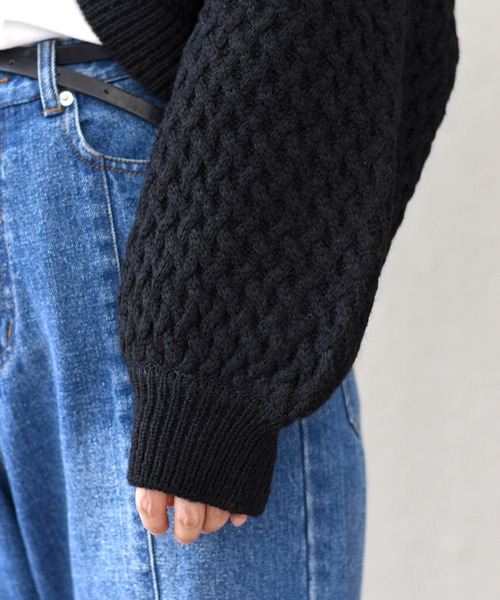 LHELBIE（レルビエ）の「バックベルトショートボレロボリュームカーディガン（カーディガン/ボレロ・レディース・ブラック/ベージュ/アイボリー/ブラウン/オフホワイト・M）」の16枚目の写真