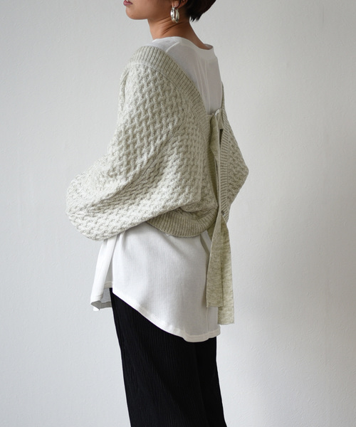 LHELBIE（レルビエ）の「バックベルトショートボレロボリュームカーディガン（カーディガン/ボレロ・レディース・ブラック/ベージュ/アイボリー/ブラウン/オフホワイト・M）」の20枚目の写真