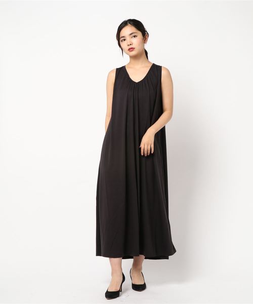 AMERICAN HOLIC（アメリカンホリック）の「Vネックギャザーマキシワンピース　＊（ワンピース・レディース・チャコールグレー/ネイビー/ブラウン・M/L）」の3枚目の写真