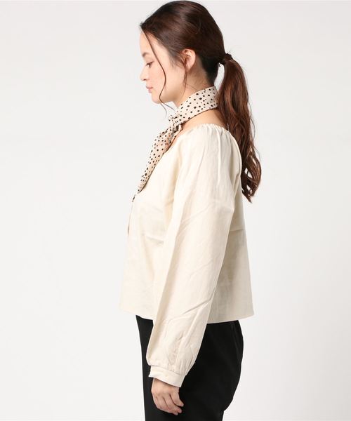 WEGO(ウィゴー)の「WEGO/【2点セット】スカーフ付きボリュームスリーブブラウス(シャツ/ブラウス・レディース・アイボリー/ブラック・FREE)」の5枚目の写真