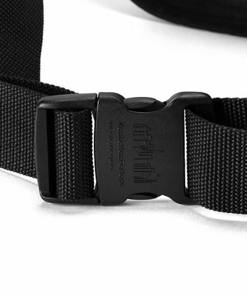 Manhattan Portage（マンハッタンポーテージ）の「Leadout Waist Bag（ボディバッグ/ウエストポーチ・メンズ・ブラック・X-SMALL）」の6枚目の写真
