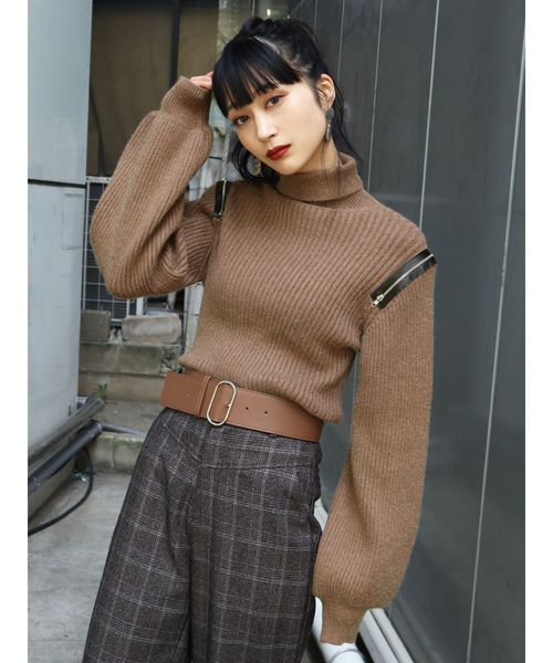 EMODA（エモダ）の「アームジップニットトップ（ニット/セーター・レディース・ブラック/ホワイト/カーキ/ベージュ・FREE）」の15枚目の写真