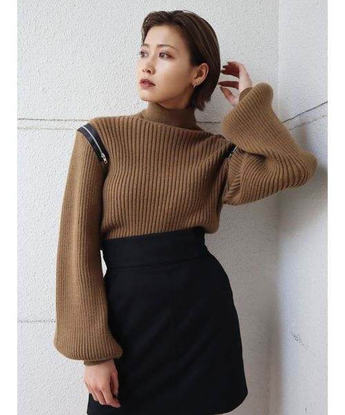 EMODA（エモダ）の「アームジップニットトップ（ニット/セーター・レディース・ブラック/ホワイト/カーキ/ベージュ・FREE）」の9枚目の写真