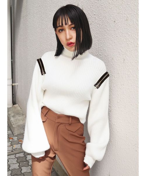 EMODA（エモダ）の「アームジップニットトップ（ニット/セーター・レディース・ブラック/ホワイト/カーキ/ベージュ・FREE）」の16枚目の写真