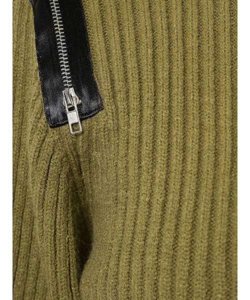 EMODA（エモダ）の「アームジップニットトップ（ニット/セーター・レディース・ブラック/ホワイト/カーキ/ベージュ・FREE）」の18枚目の写真