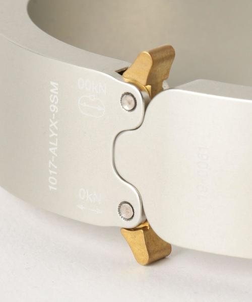 1017 ALYX 9SM(アリクス)の「<1017 ALYX 9SM> BUCKLE BRACELET 1L/ブレスレット(ブレスレット・メンズ・ブラック/シルバー・MEDIUM)」の7枚目の写真