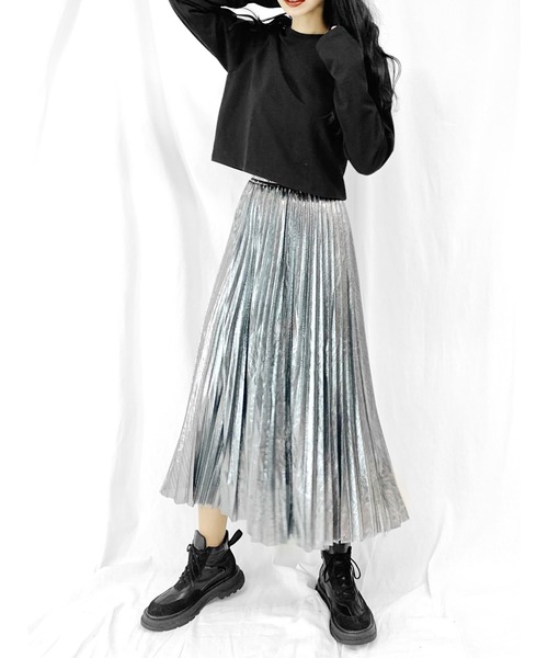 LVEU.（ラブユ.）の「Short long T-shirt / ショートロングＴシャツ（Tシャツ/カットソー・レディース・ホワイト/ブラック・FREE）」の3枚目の写真