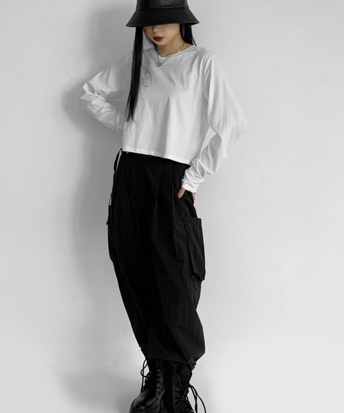 LVEU.（ラブユ.）の「Short long T-shirt / ショートロングＴシャツ（Tシャツ/カットソー・レディース・ホワイト/ブラック・FREE）」の14枚目の写真