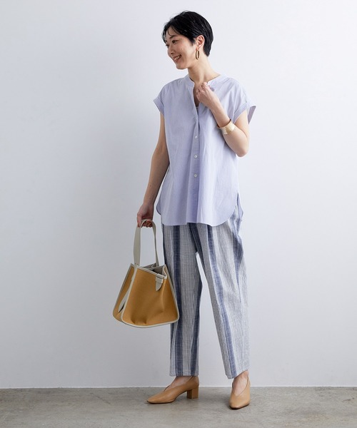 ADAM ET ROPE'（アダムエロペ）の「バックツイストノースリーブシャツ（シャツ/ブラウス・レディース・オフホワイト/サックスブルー・FREE）」の6枚目の写真