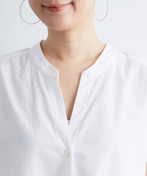 ADAM ET ROPE'（アダムエロペ）の「バックツイストノースリーブシャツ（シャツ/ブラウス・レディース・オフホワイト/サックスブルー・FREE）」の12枚目の写真