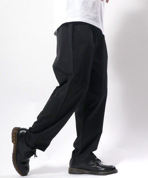 SITRY(シトリー)の「loose tapered tuck wide Pants/ルーズ テーパード タック ワイドパンツ(スラックス・メンズ・ブラック/ベージュ/オフホワイト/ライトベージュ・M/L)」の13枚目の写真