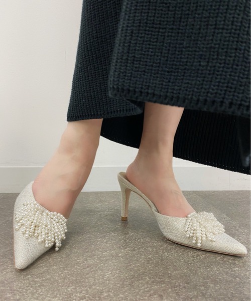 EIMY ISTOIRE（エイミーイストワール）の「MALHIA K パールトップミュール（パンプス・レディース・ホワイト/ピンク/オレンジ・MEDIUM/LARGE/SMALL）」の15枚目の写真